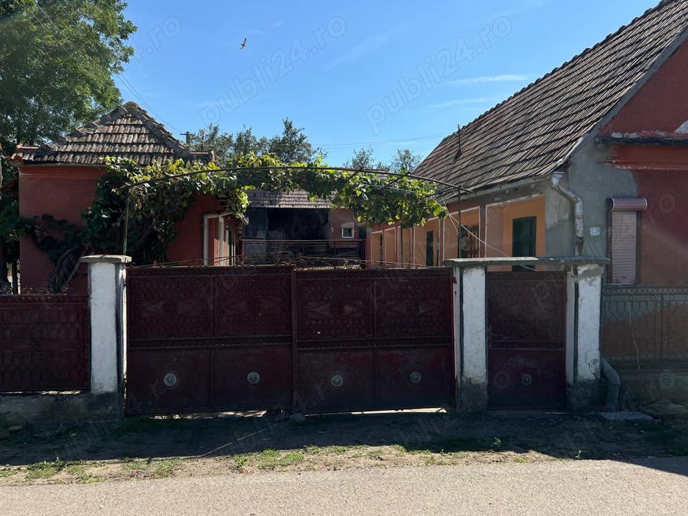 Vand casa situata in localitatea Rosia de Secas din judetul Alba