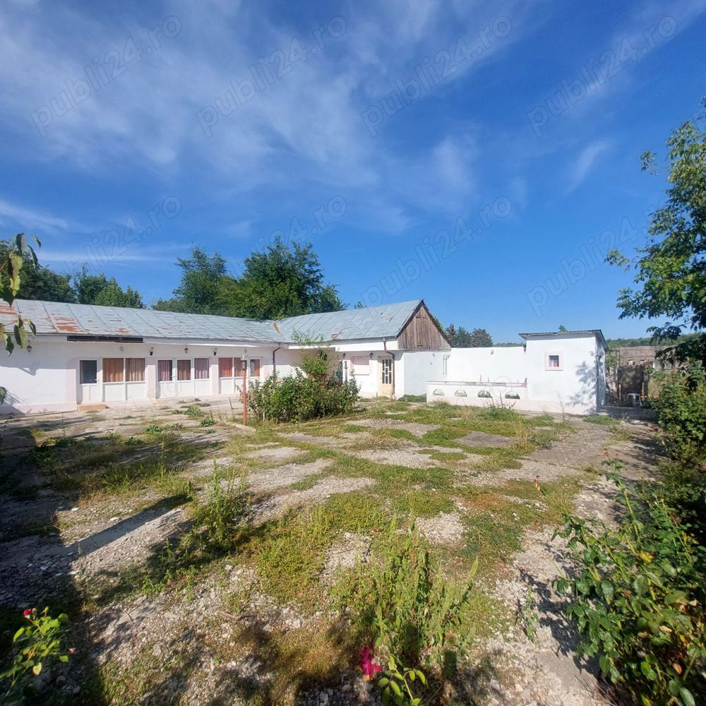 Spatiu Evenimente ,Teren si cladiri Vanatori (Stone Park-Hora Miresei)