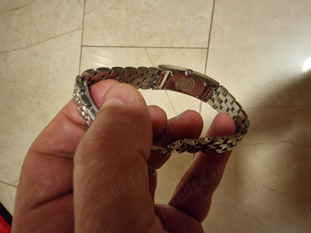 Ceasuri Armani dama elegante 2 modele: 500 ron ceas neg