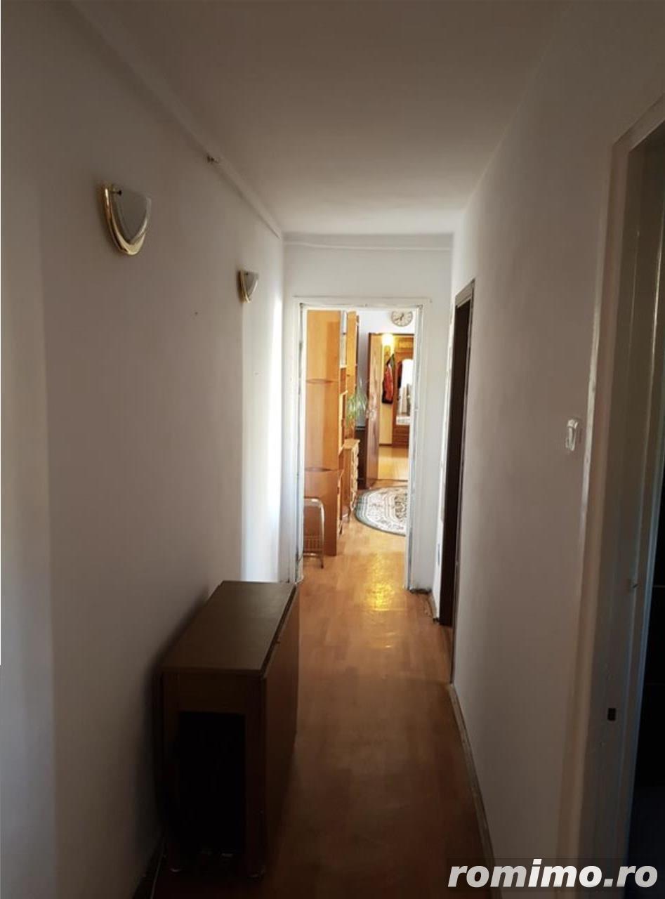 Vanzare Apartament 3 Camere Semidecomandat Berceni-Vatra Dornei