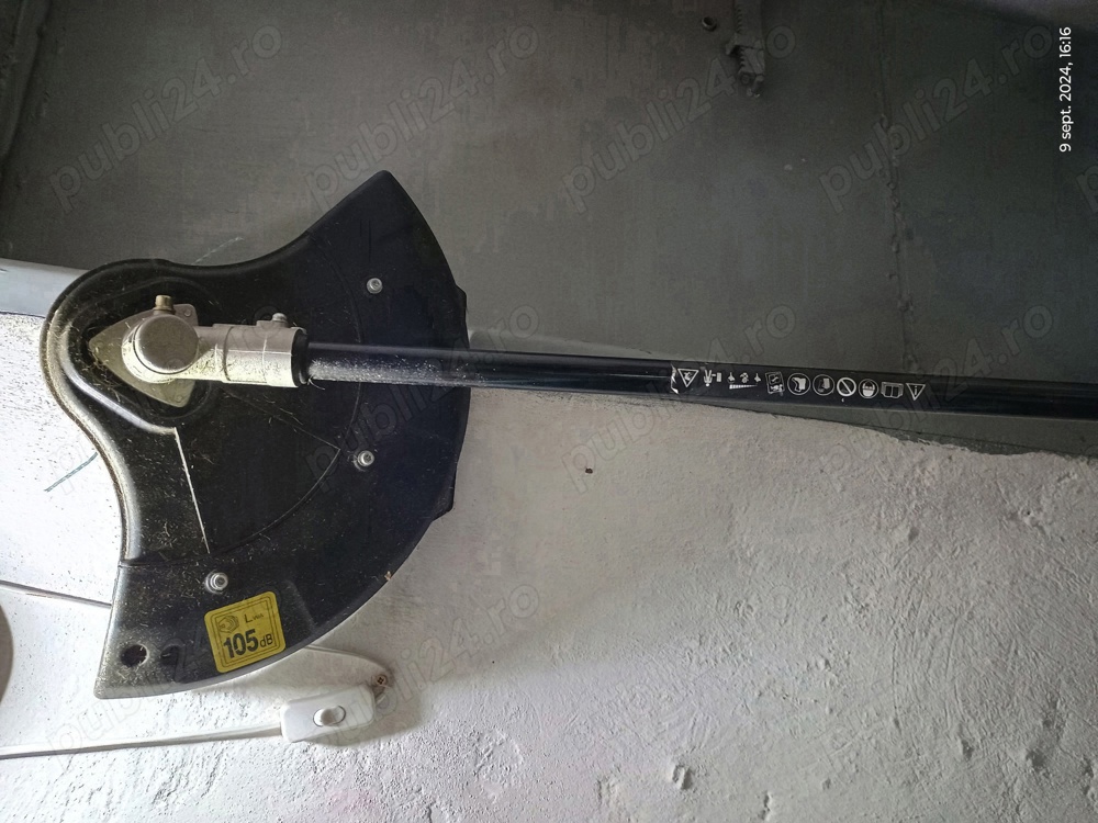 Se vinde motocoasă electrica.