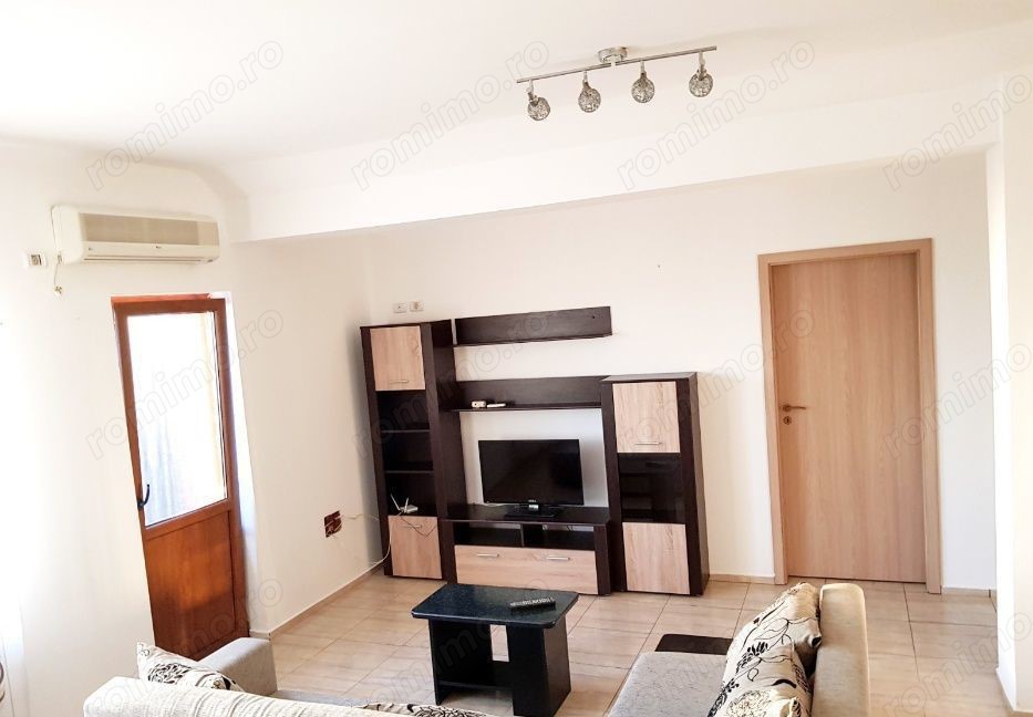 Inchiriez apartament zona Baicului