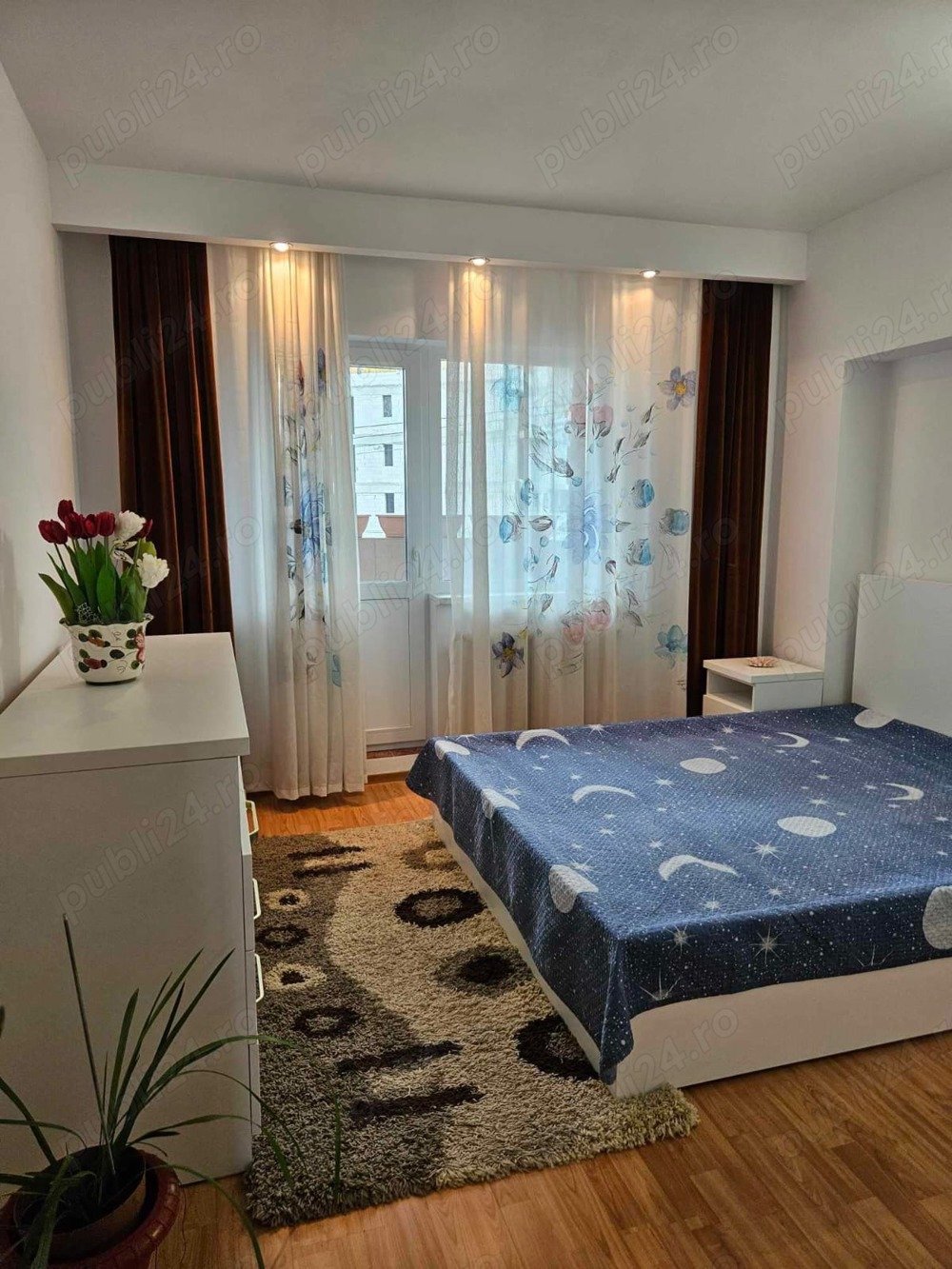 Apartament 4 camere decomandat de închiriat zona Nicolina