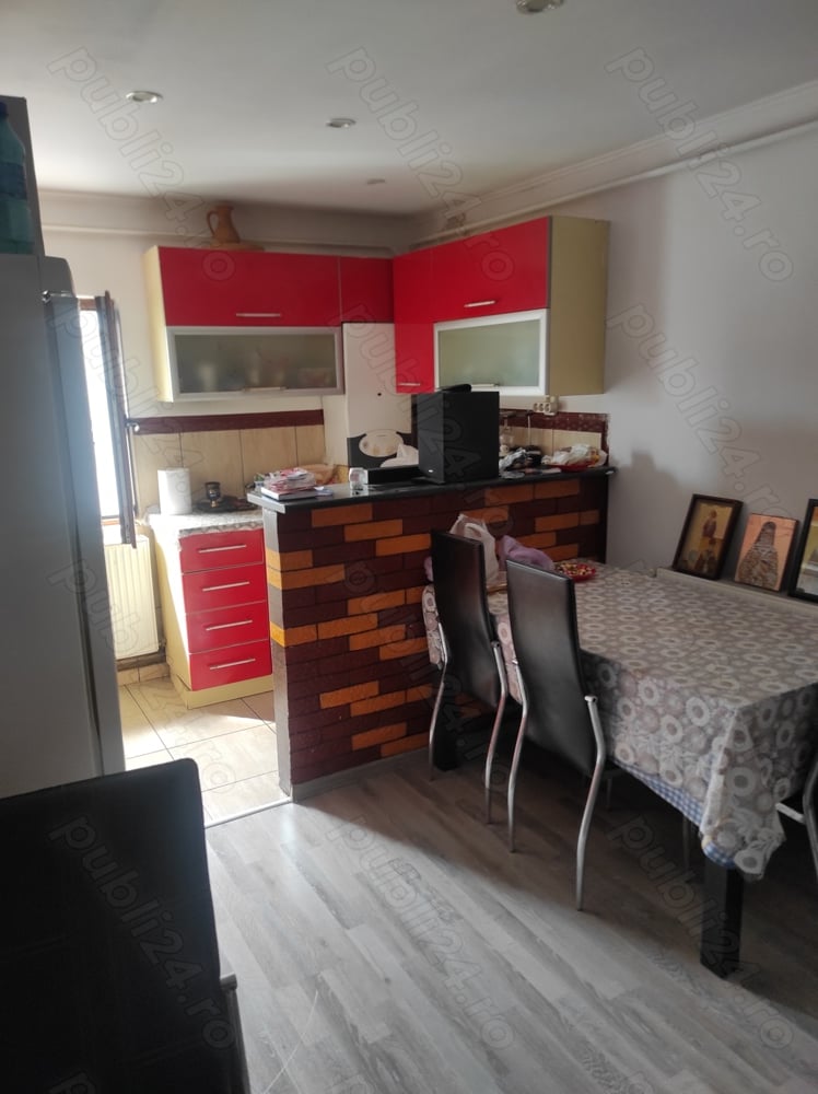 Vând apartament cu doua camere 