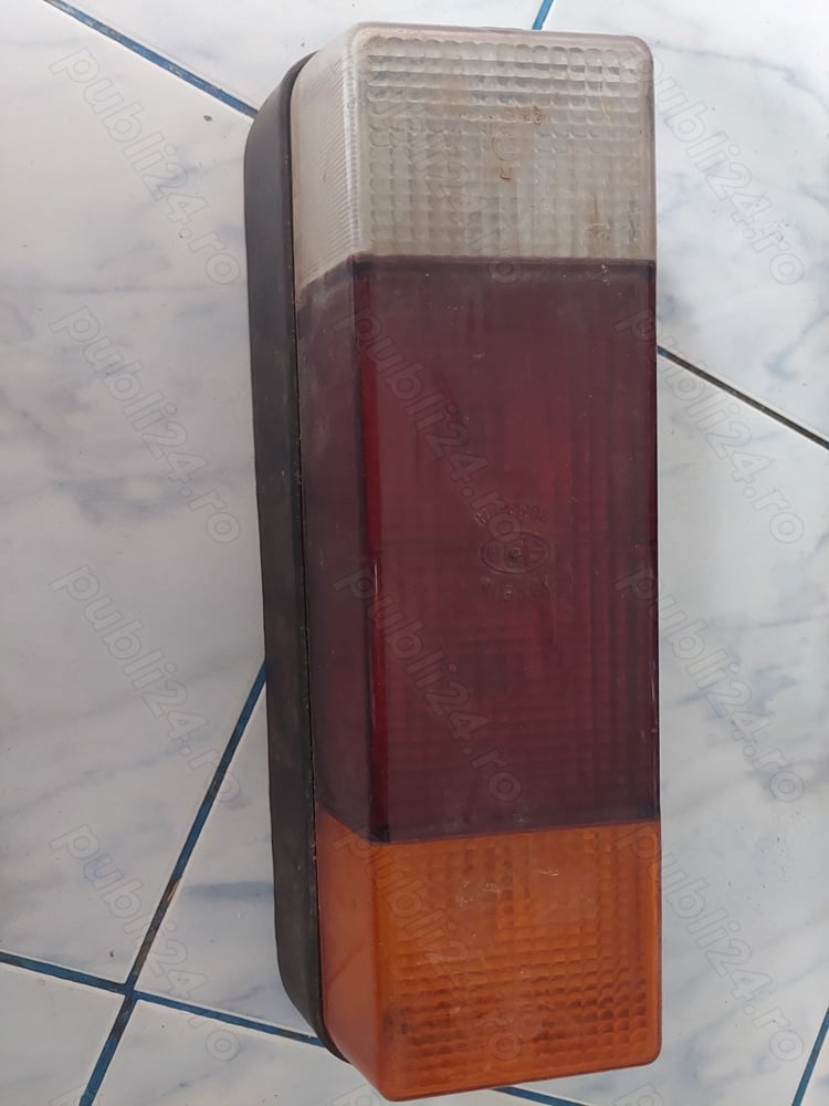 Lampa plafoniera, oglinda aro, tripla dacia papuc, pompa benzina Opel 