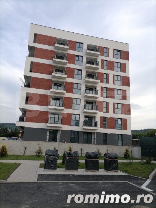 Apartament finisat, 2 camere, finisaje noi, incalzire in pardoseala, lift