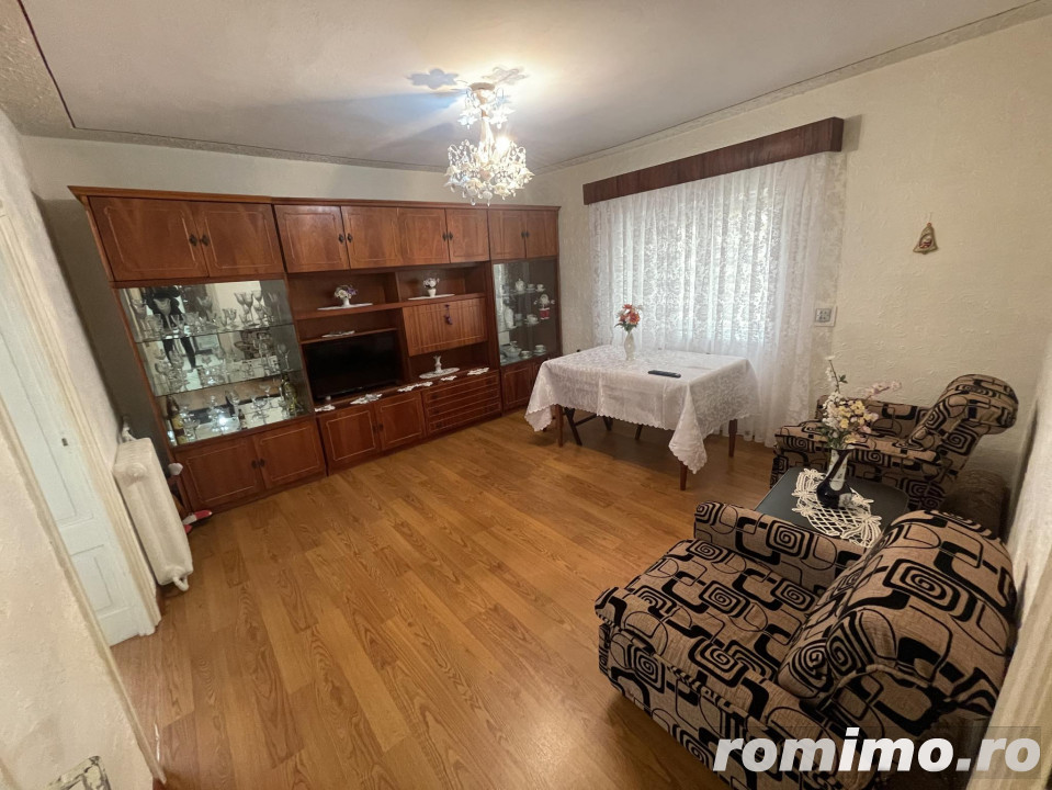 ZONA CENTRALA-CASA 4 CAMERE SUPRAFATA UTILA 89 MP. panouri fotovoltaice