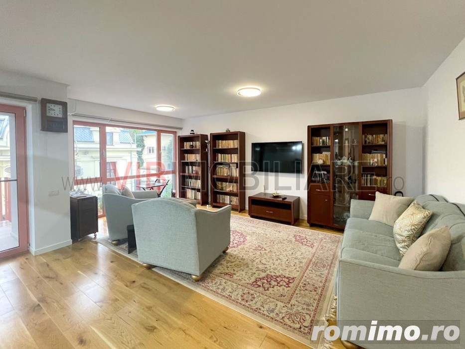 Panduri - Petre Lintes, apartament 2 camere in bloc, decomandat, etaj 1/5 Panduri - Petre Lintes, apartament 2 camere in bloc, decomandat, etaj 1/5