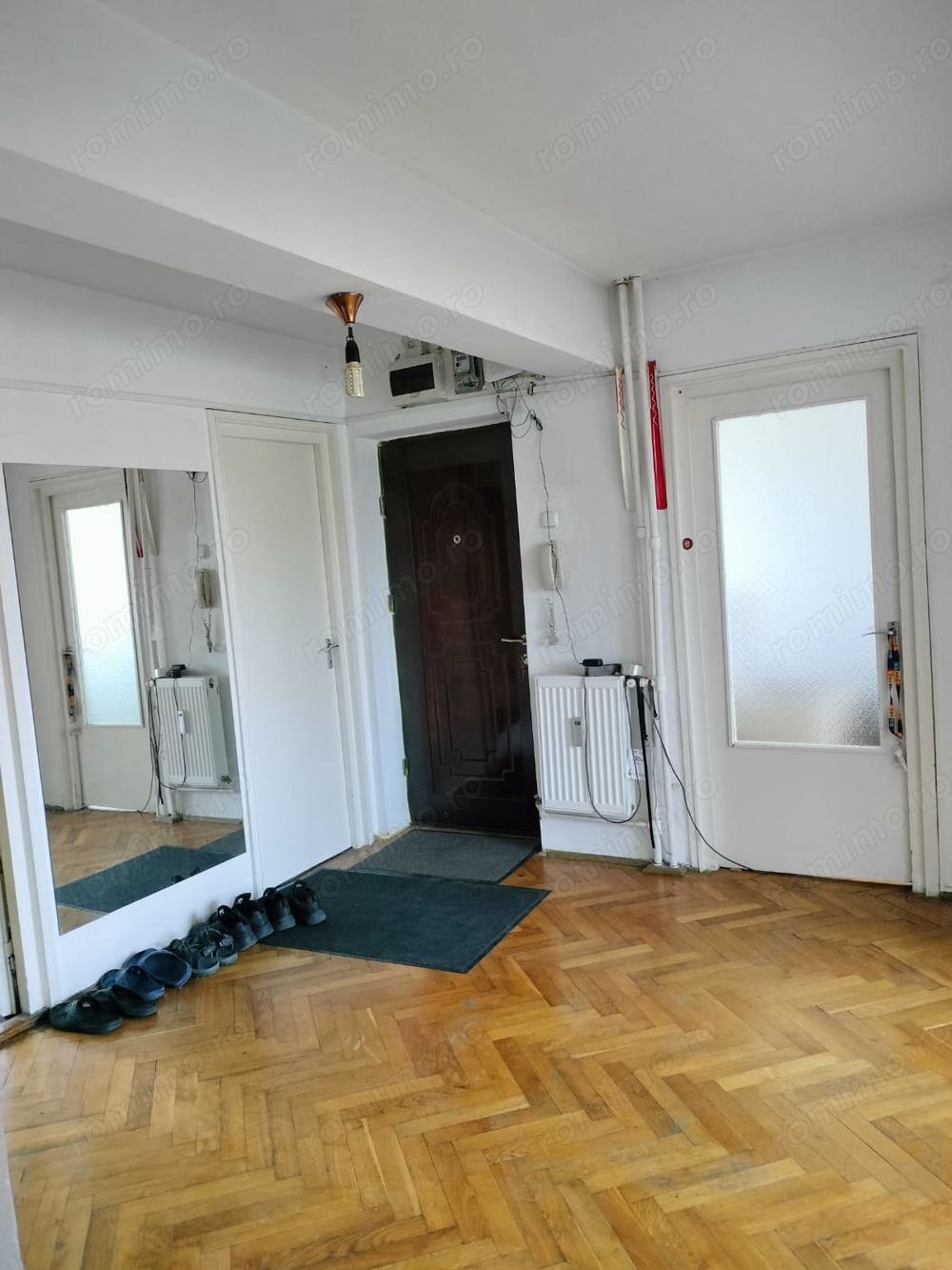 Apartament 4 camere, etaj 2, zona Decebal