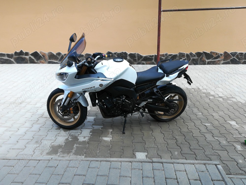 Vand Yamaha FZ8 2011