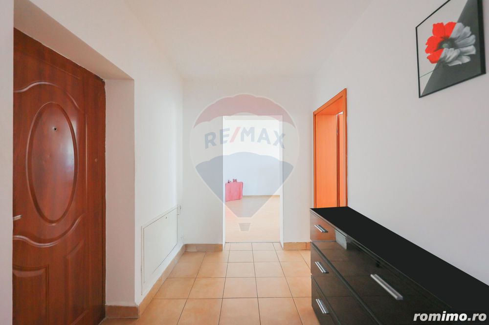 Apartament 3 camere de vânzare în Cartierul Soarelui, 1.100 Euro/mp