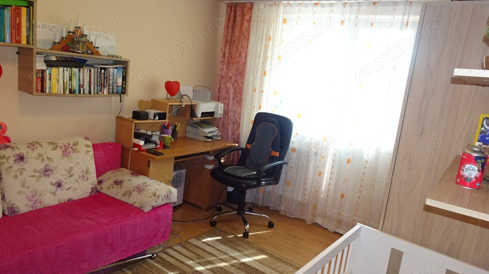 Vand apartament 2 camere decomandat in Deva, zona Micro 15, etaj 5, BECI + PARCARE