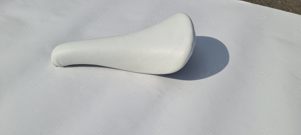 Sa din piele alba pentru cursiera,semicursiera Made in ITALY