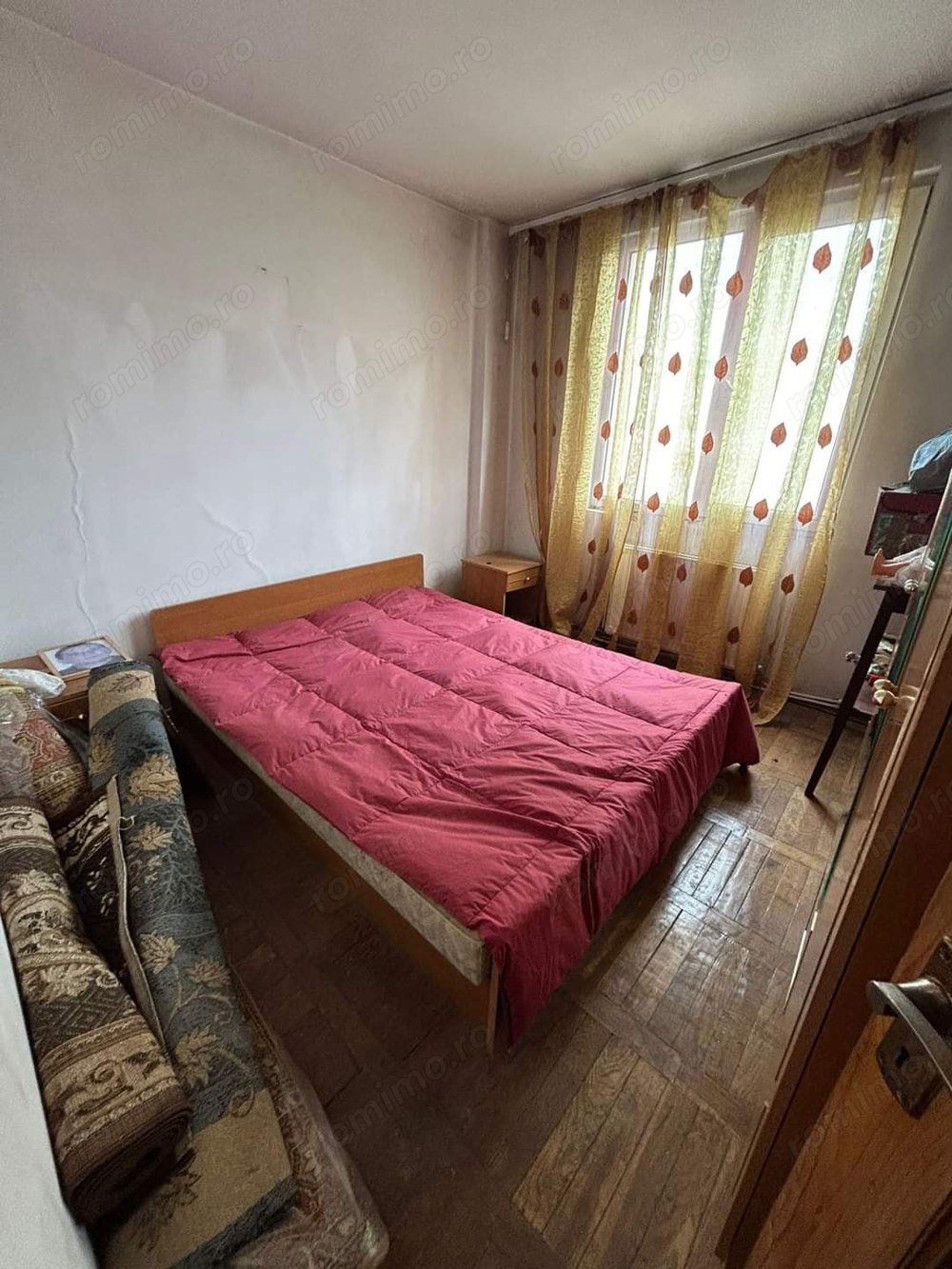 De vanzare 3 camere zona Tosca 49000 euro