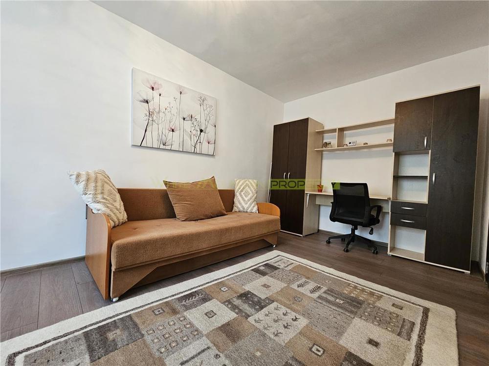 Garsoniera renovata in zona linistita Racadau