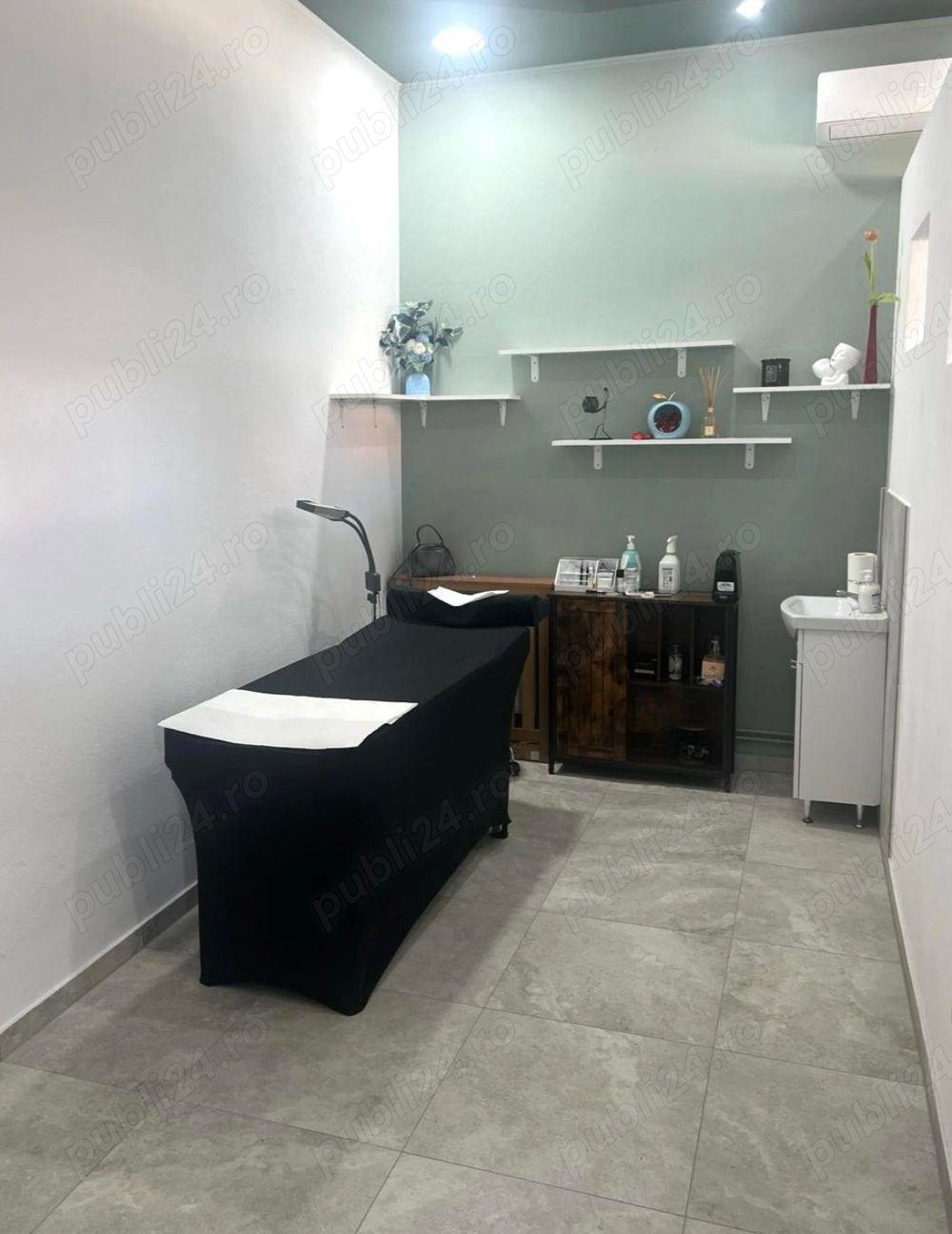 frizerie, coafura, cosmetica, mani pedi, etc