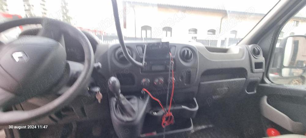 SC vande Renault Master cu REFRIGERARE, 2016 sau schimba cu Autoutilitara cu CONGELARE, 3.5to ambele