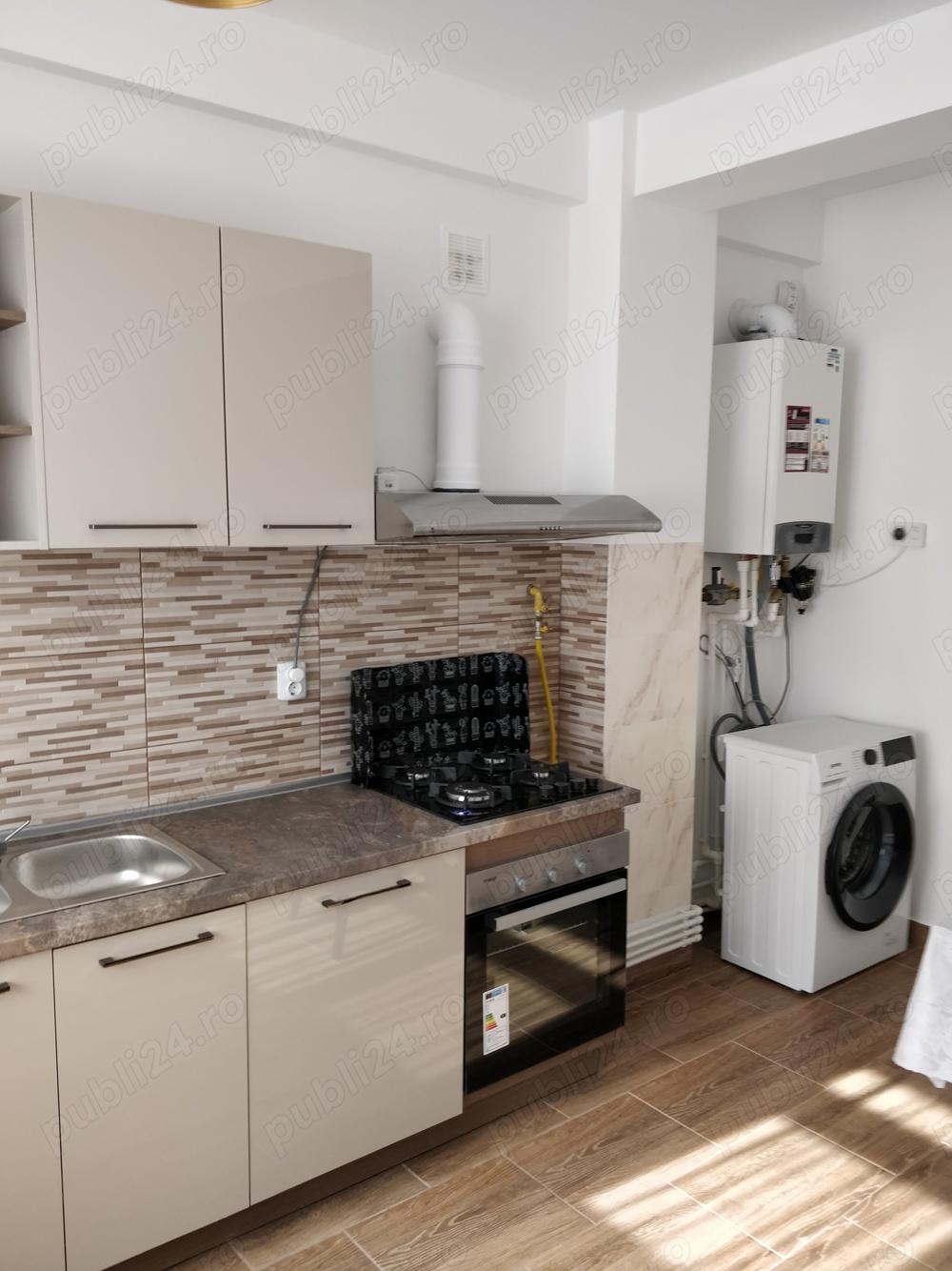 Proprietar,vand apartament 70 mp mobilat si utilat ,Vaslui