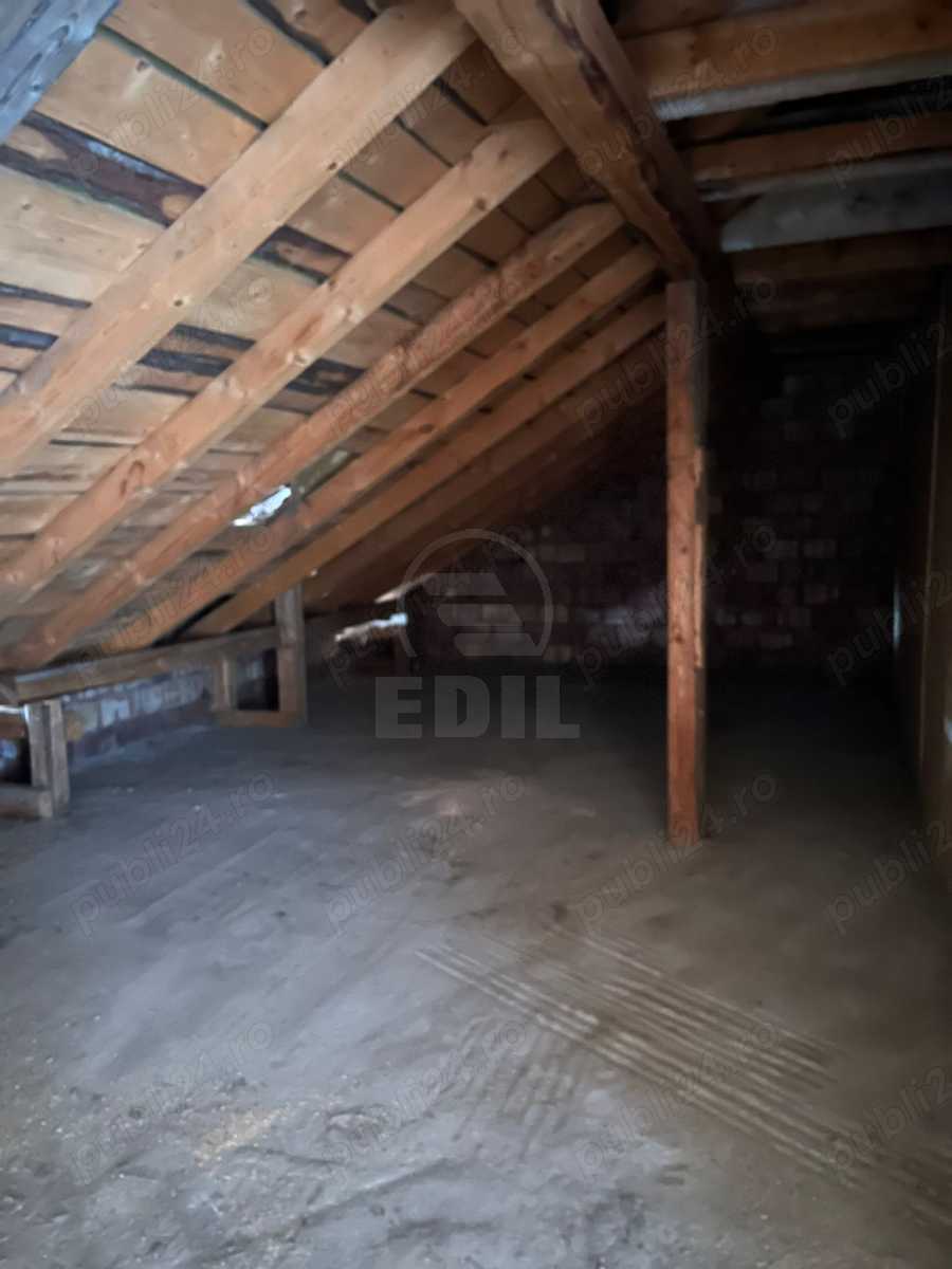 Pod mansardabil de vânzare, 46 mp    Florești