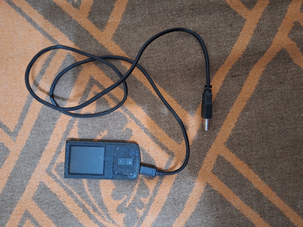 Vand MP4 si autopencil cu touchscreen pentru telefoane Samsung si alte marci de telefoane