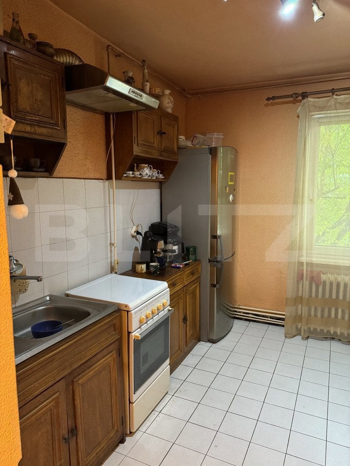 Apartament 3 camere, 70mp, zona 7 Noiembrie