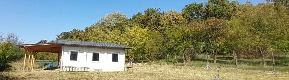 casa structura metalica langa padure