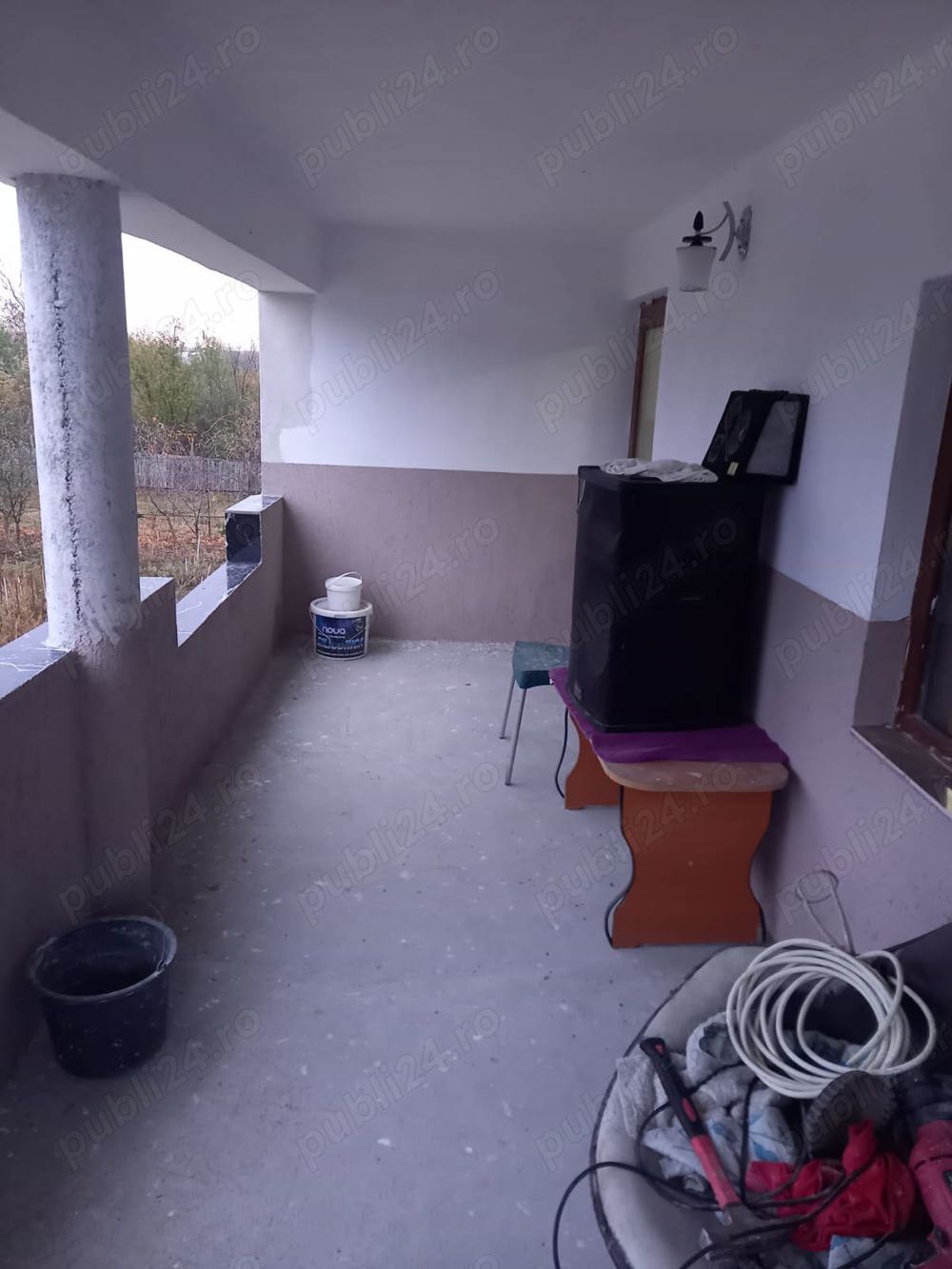 Vând   schimb casa  cu etaj situata in Colonesti Olt, are4 dormit, 2bai, garaj, beci 85000 eur, 