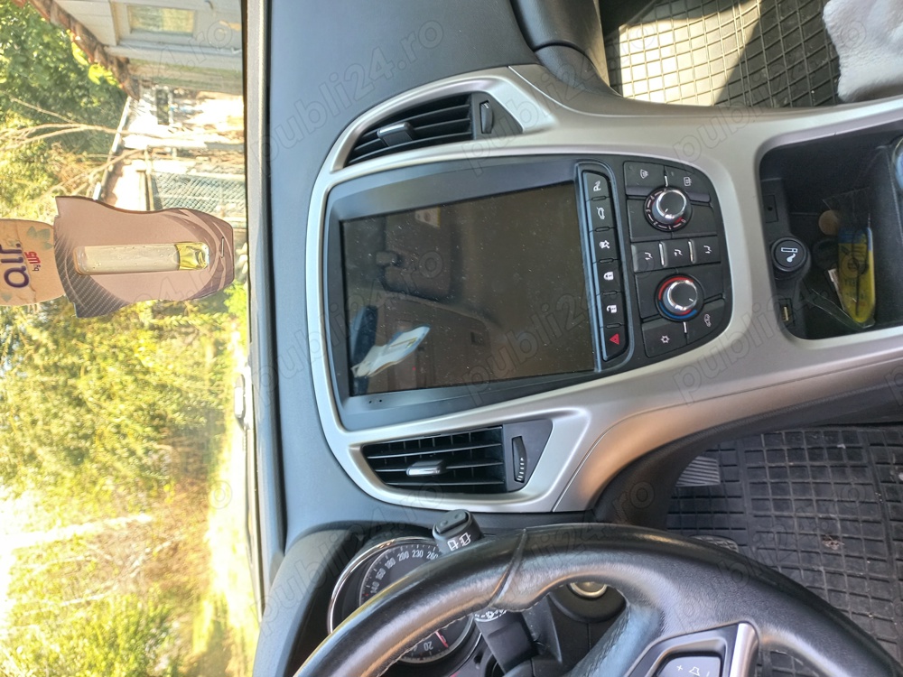 Vând Opel Astra J an 2012