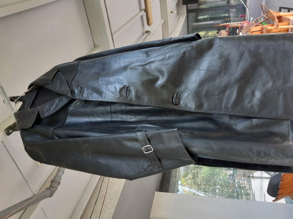 Vand haina din piele noua, unisex!