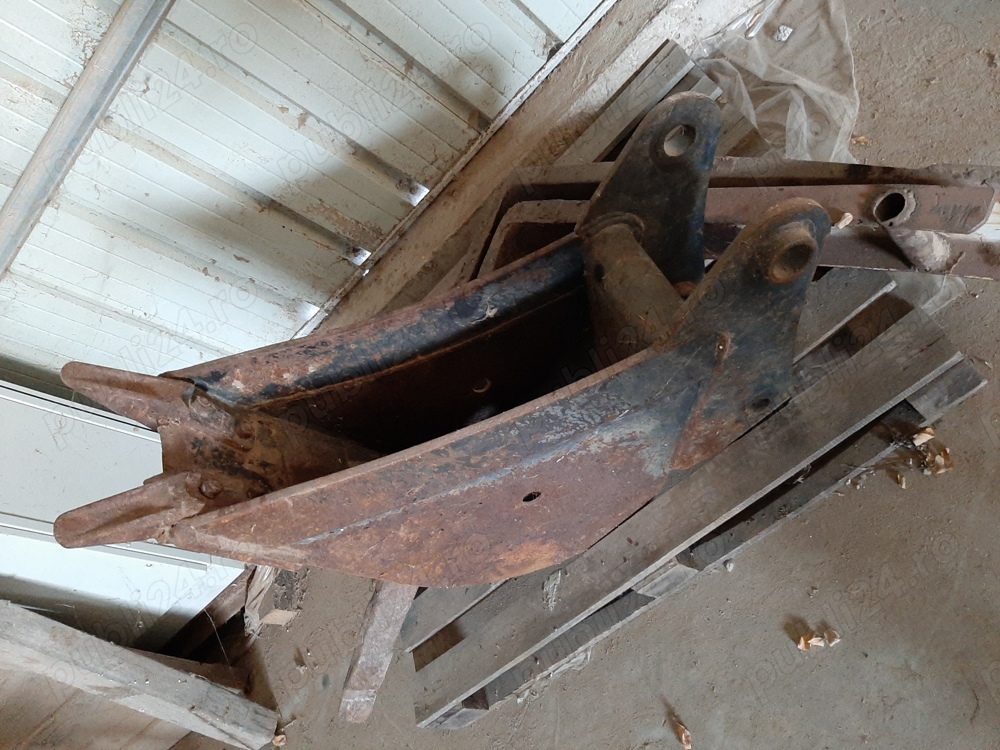 Vindem cupa de excavator 25cm