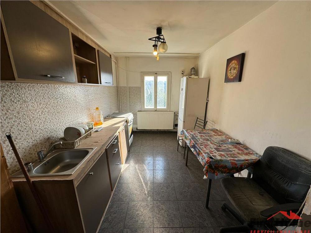 Apartament 2 camere, etaj 2, zona Unirea Principatelor