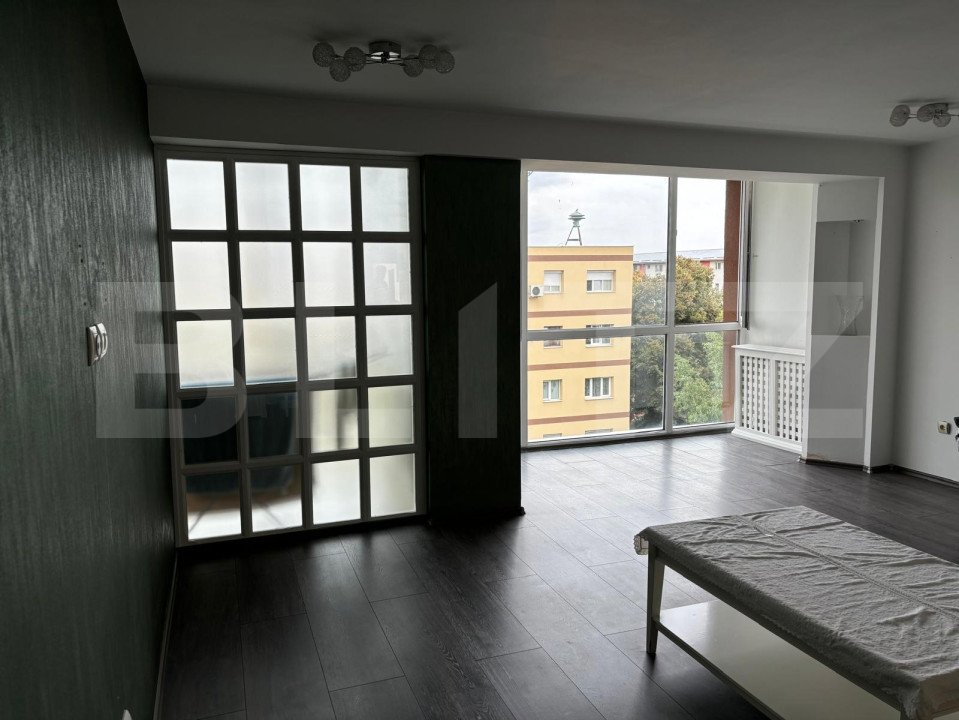 Apartament decomandat 3 camere, 2 bai, complet mobilat și utilat