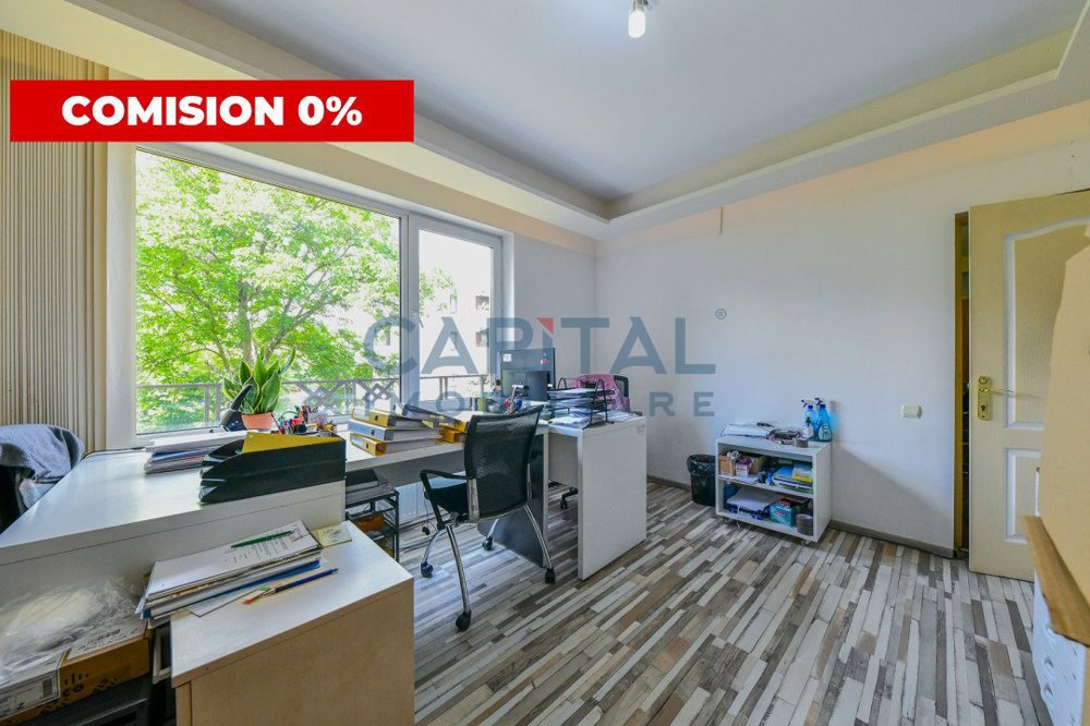 Comision 0 % Apartament 5 camere , 2 parcari, curte proprie, Andrei Muresanu