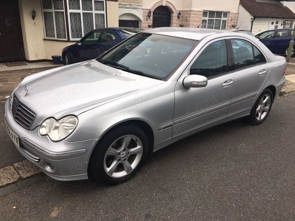 Dezmembrez Mercedes Benz c200 2.2cdi 2006