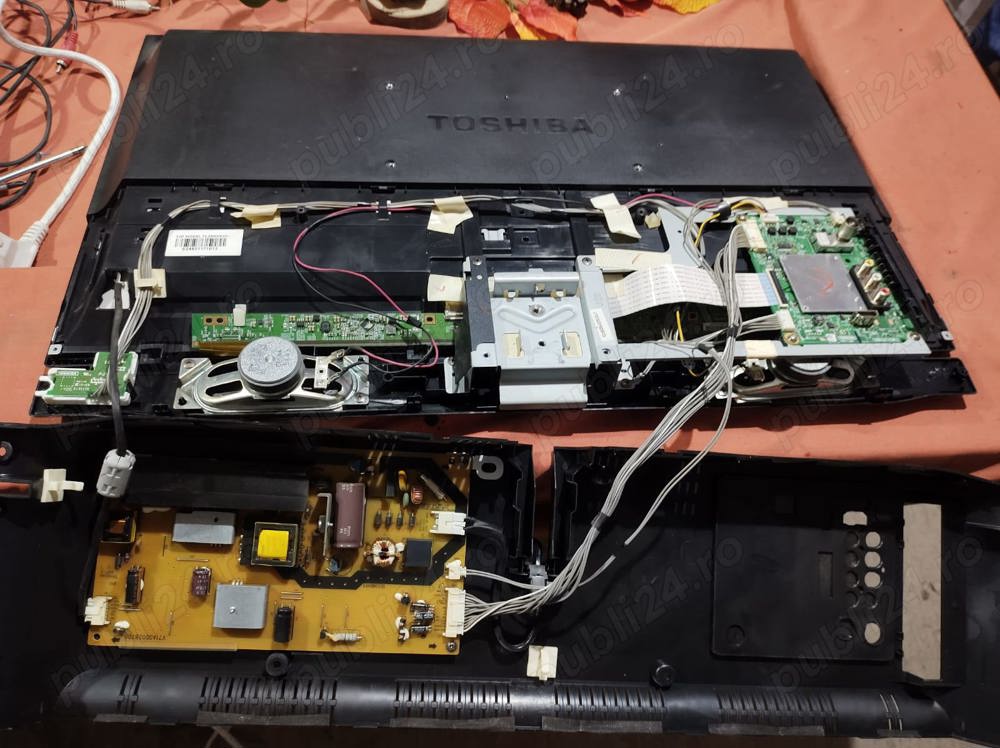 Dezmembrez tv Toshiba 29p1300d
