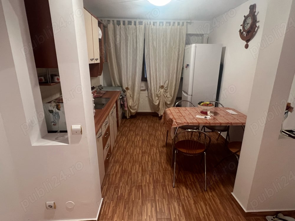 Vand apartament 3 camere decomandat - Ultracentral 