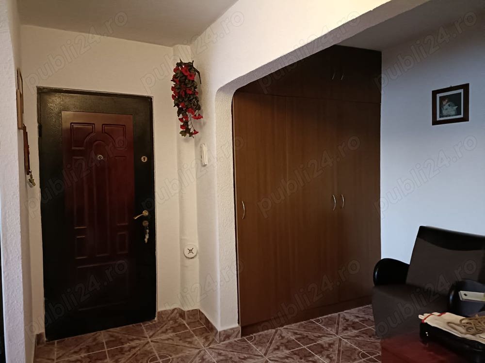 Apartament 3 camere de vanzare