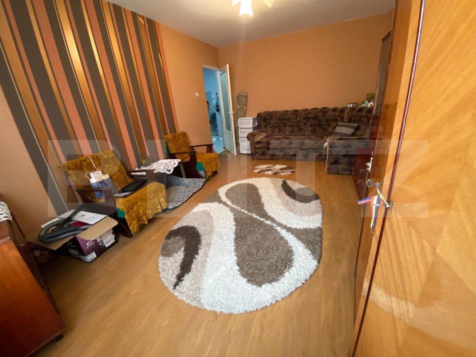 Apartament cu 2 camere de vanzare,48 mp, zona Bradet