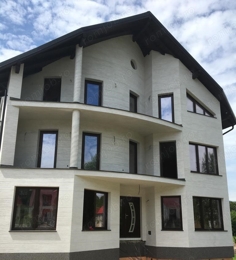 Angajam montator ferestre si usi PVC si Aluminiu Angajam montator ferestre si usi PVC si Aluminiu