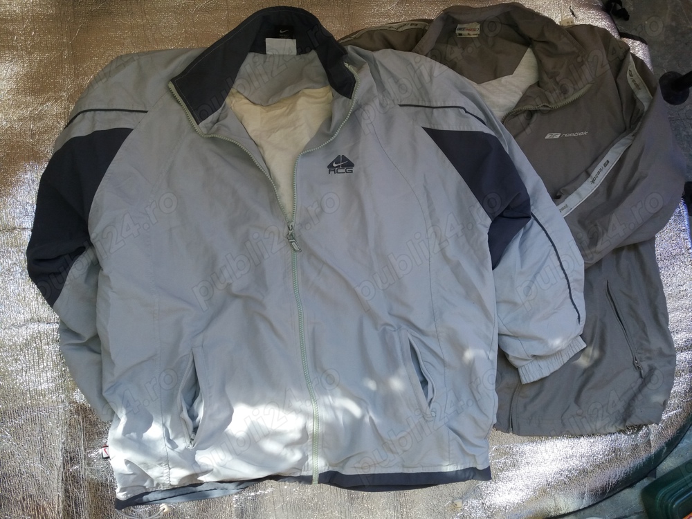 Bluze trening Adidas bleumarin tercot, 2 buzunare cu fermoare, lungime 66 cm, latime 56 cm