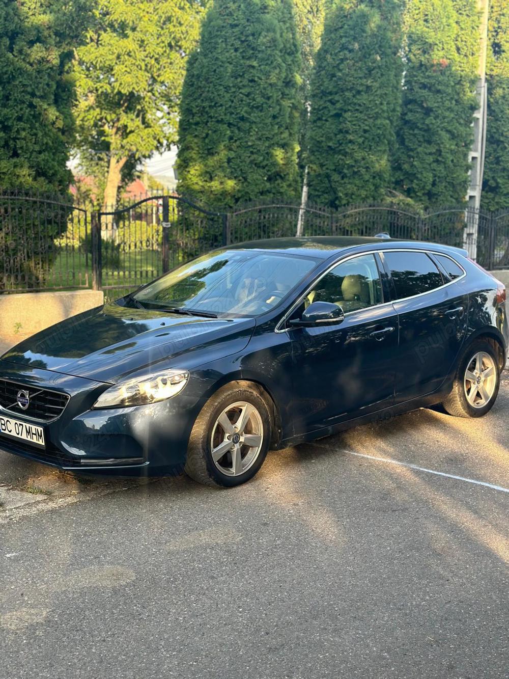 Vand Volvo V40 D4 in stare foarte buna