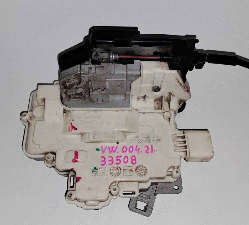 Încuietoare usă dreapta spate VW Passat B6 Variant (3C5)