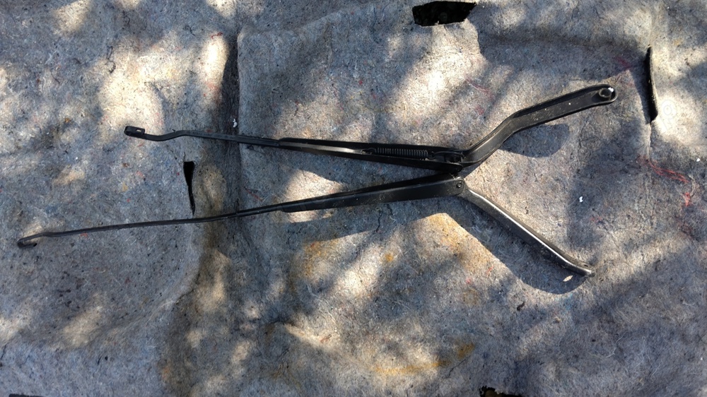 Brate stergator fata FORD FUSION