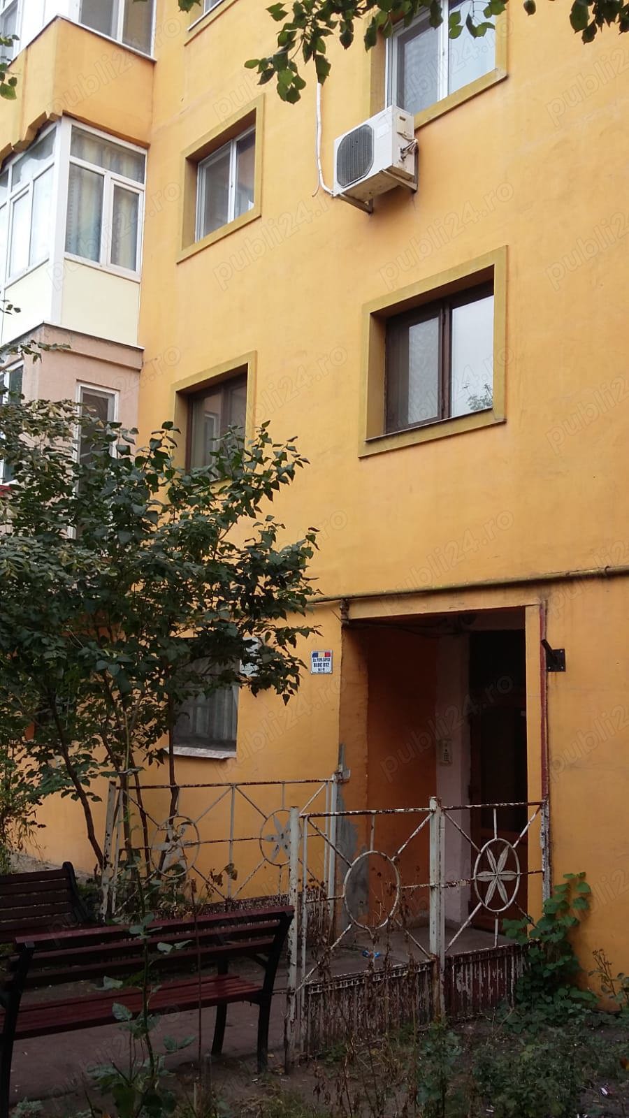 Apartament de vânzare 4 camere ,zona fabrica de păine