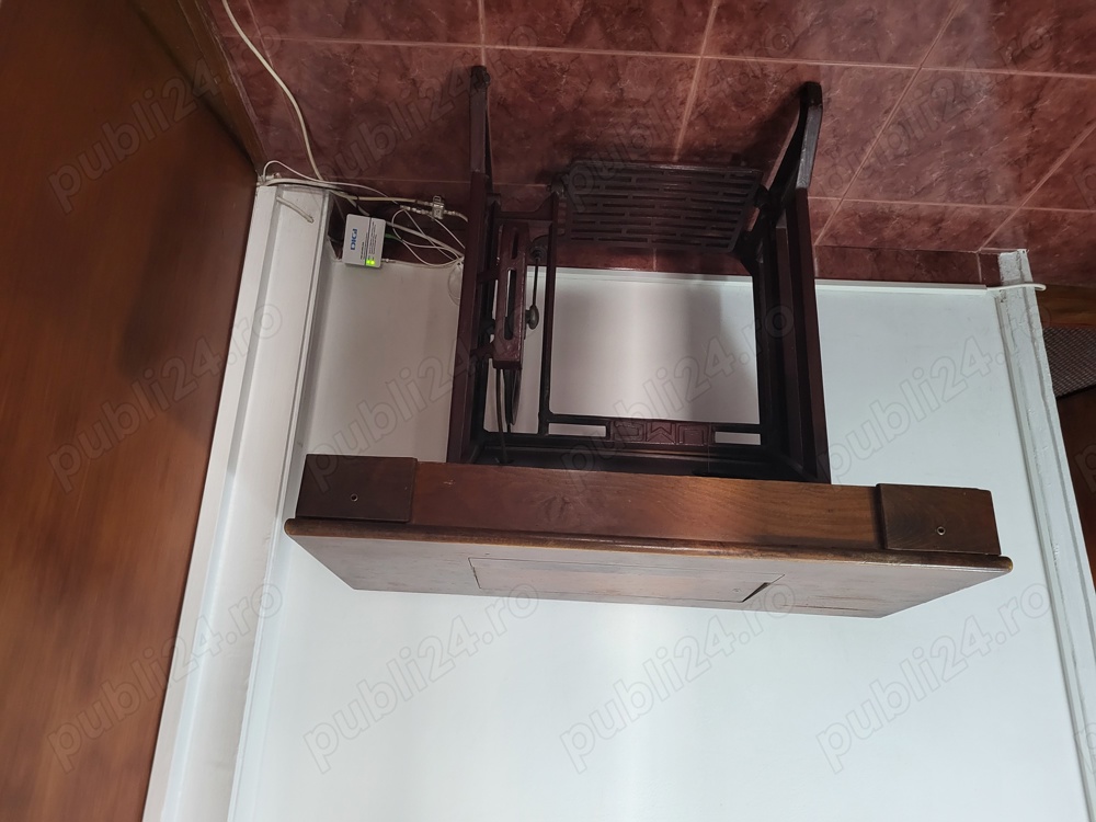 Masina de cusut veche