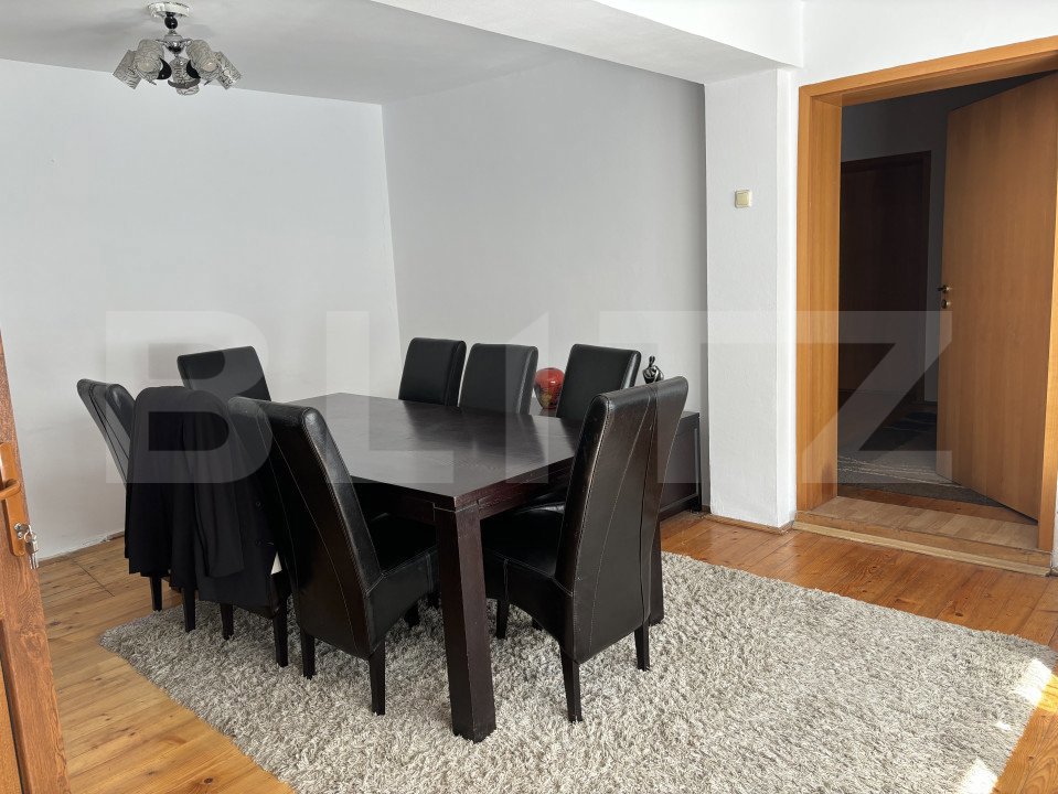 Oază de liniște și rafinament: Casă deosebită cu piscină și grădină Oază de liniște și rafinament: Casă deosebită cu piscină și grădină