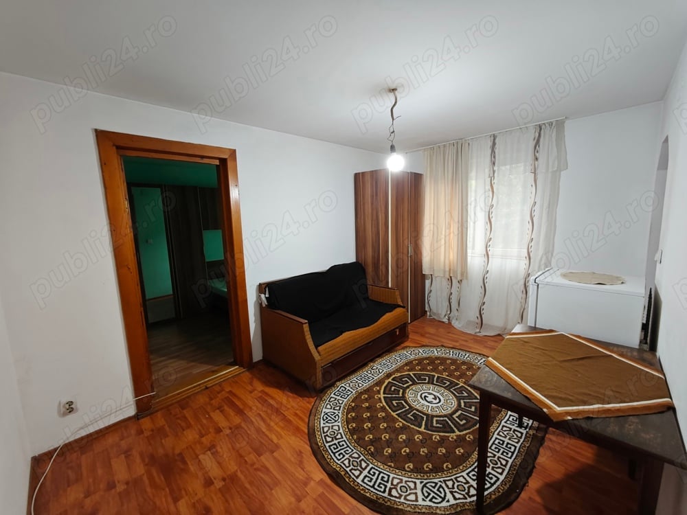 Vand apartament cu 2 camere Corabia Olt