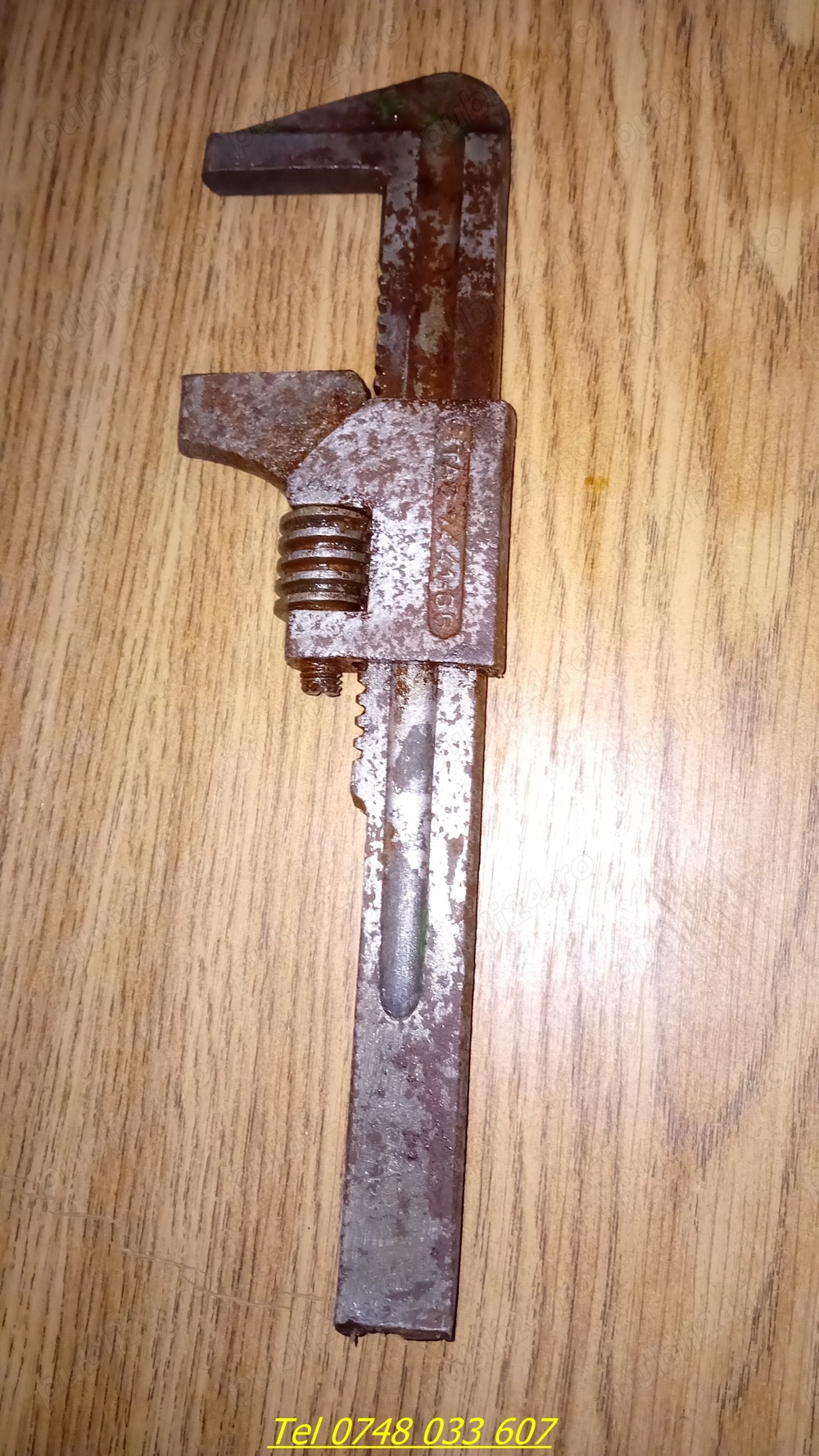 Vînd cheie reglabila veche masiva(Schimb)