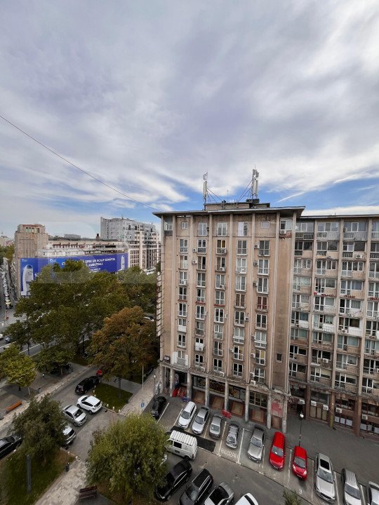 Apartament 2 camere, etaj 8, zonă centrală - Oportunitate unică în București