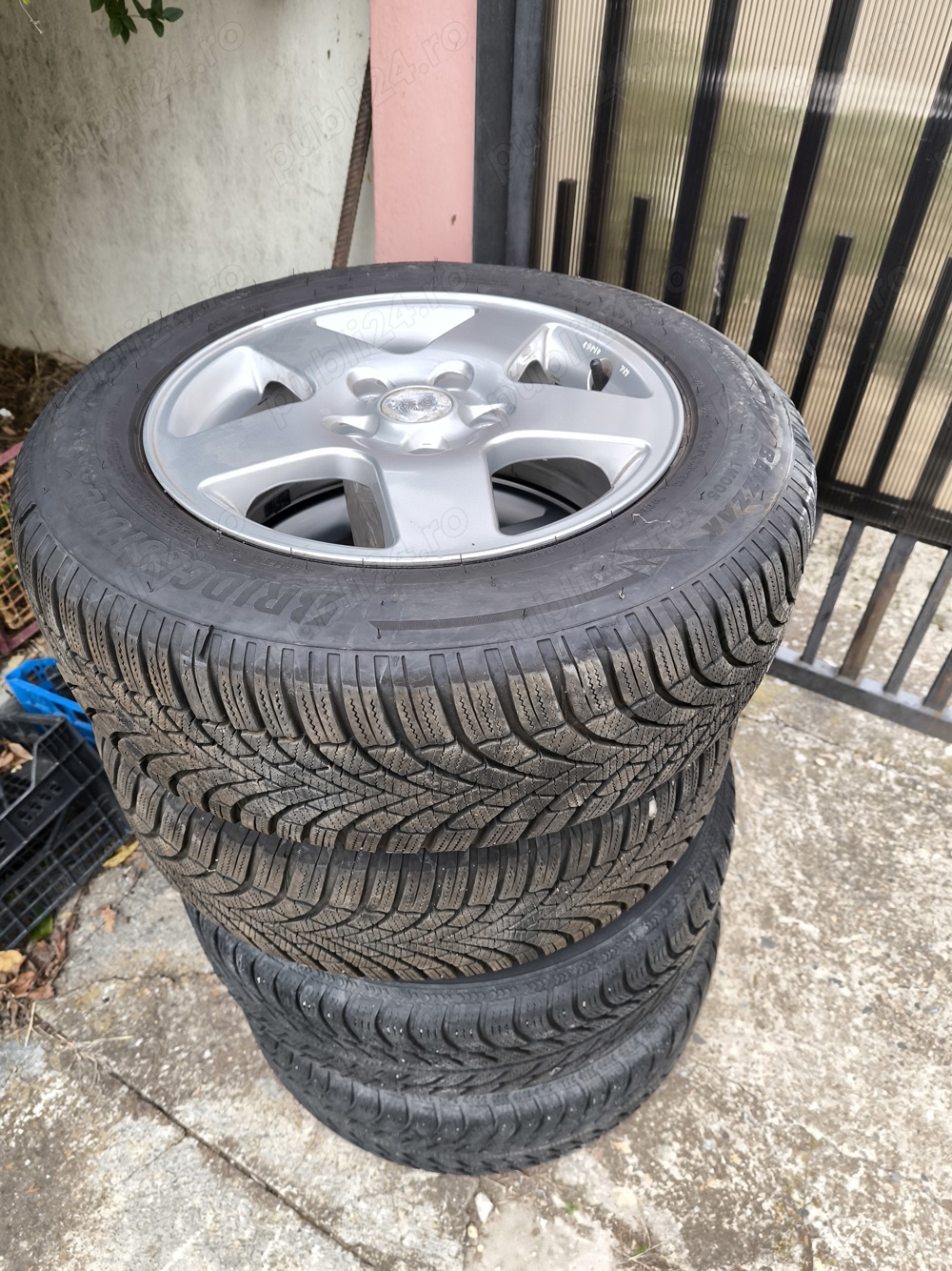 Set Jante Aliaj 15', Mazda, cu Anvelope M+S și Prezoane - ca noi